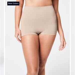 Spanx boy short: shape wear